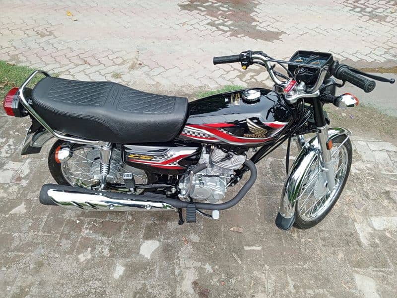 Honda CG 125 2024 3