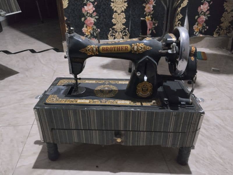 Sewing machine with box 1