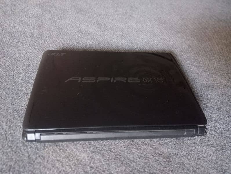 Acer Aspire One 5