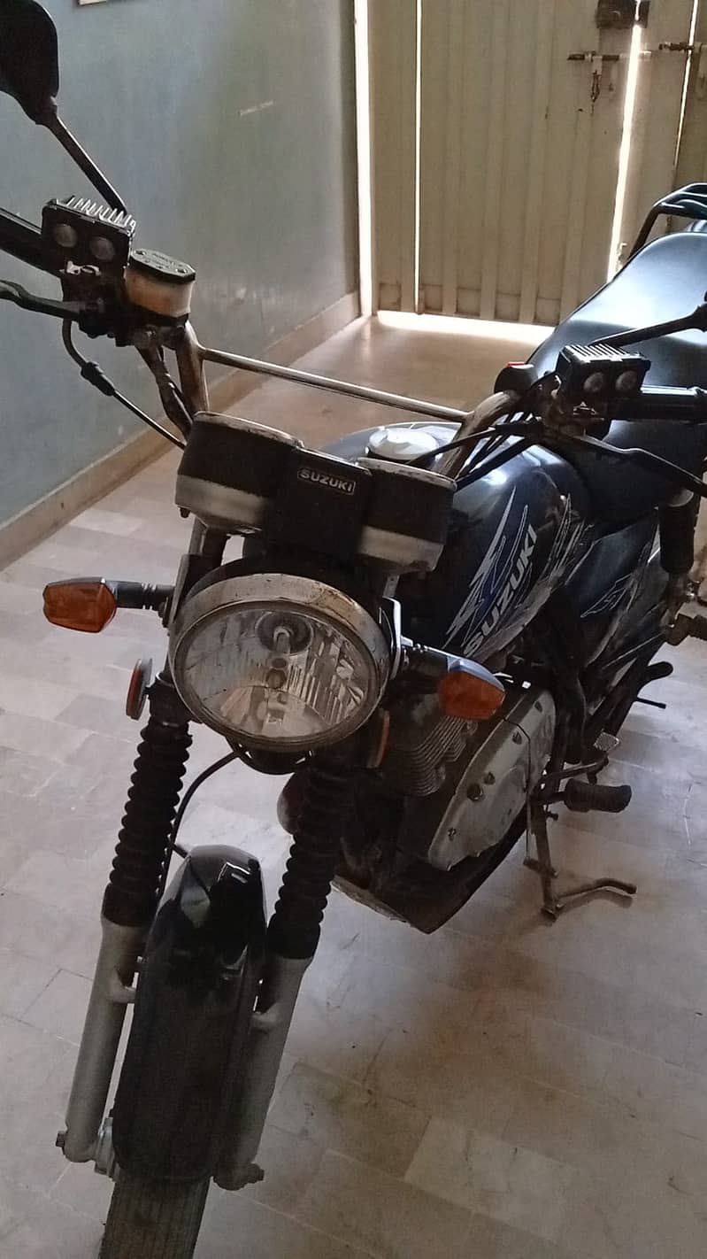 Suzuki GS 150 SE 2022 3