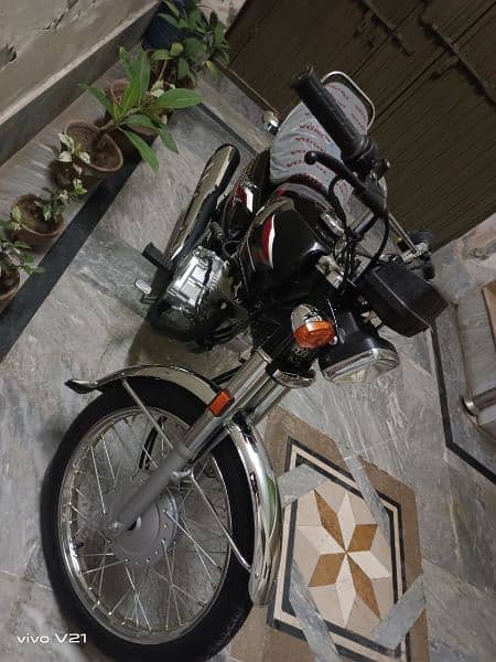 HONDA 125 (0303556695) LIKE NEW 2