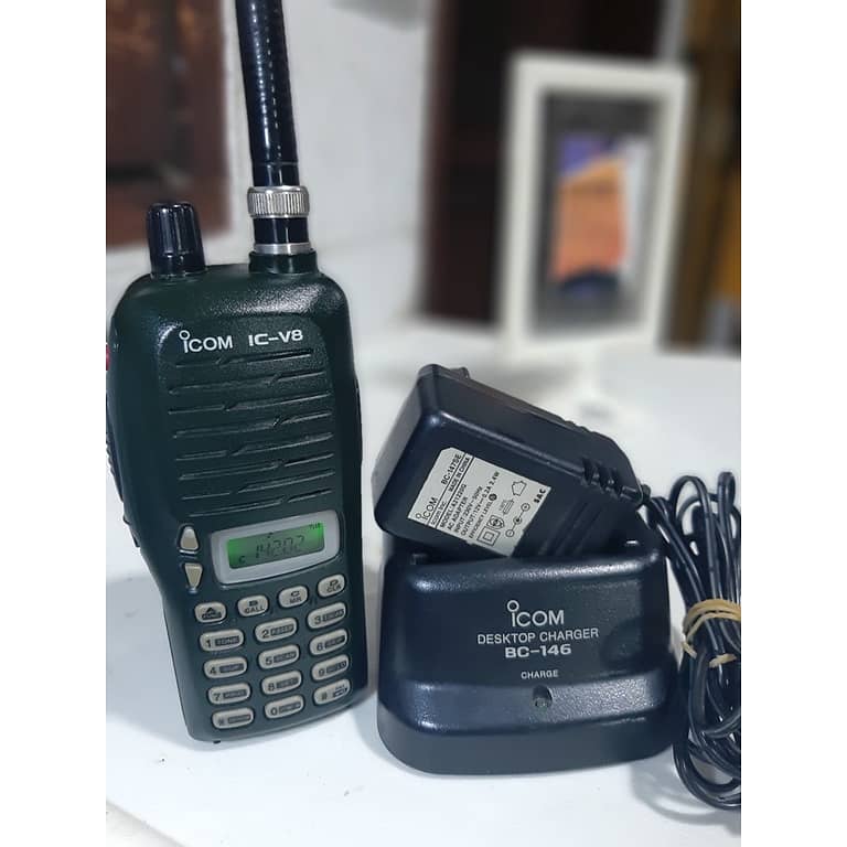 ICOM IC-V8 VHF 136-174MHz 2-Way walkie talkies solid body long range 8