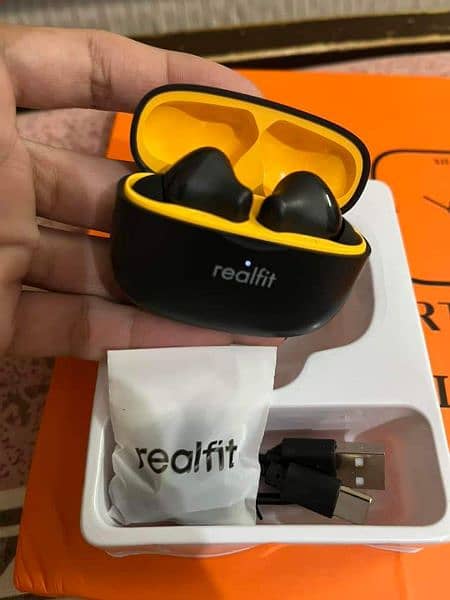 Realfit F3 EARBUDS Anc And Enc technologies 5