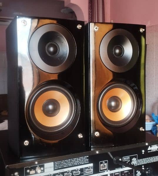 PURE ACOUSTIC NOVA 200 BOOKSHELF SPEAKERS 3