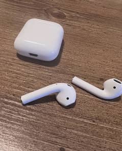 Apple AirPods 2nd Generation with Charging Case - White