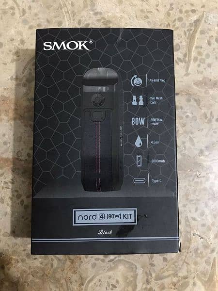 SMOK NORD 4 2000 mAh battery 4.5 ml liquid capacity 2