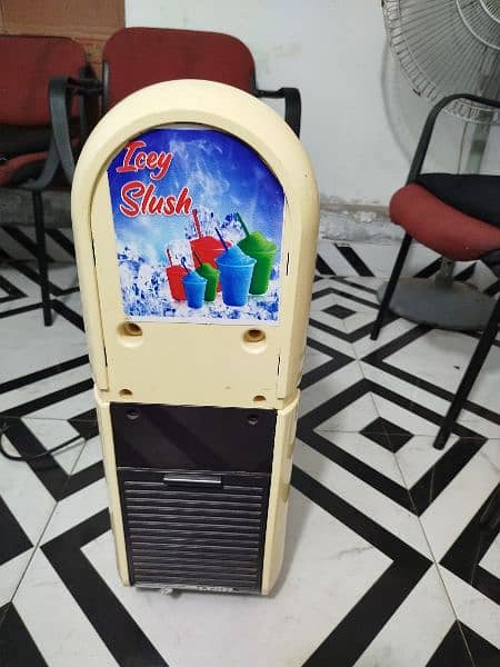 Salash machine single flavour imported Italy 220 voltage 3