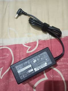 Sony 19.5V laptop charger