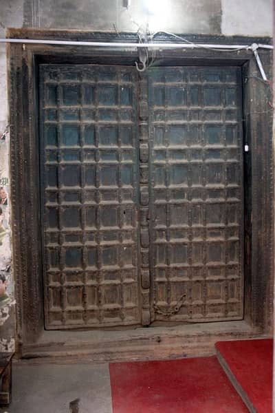 antique heavy door 2