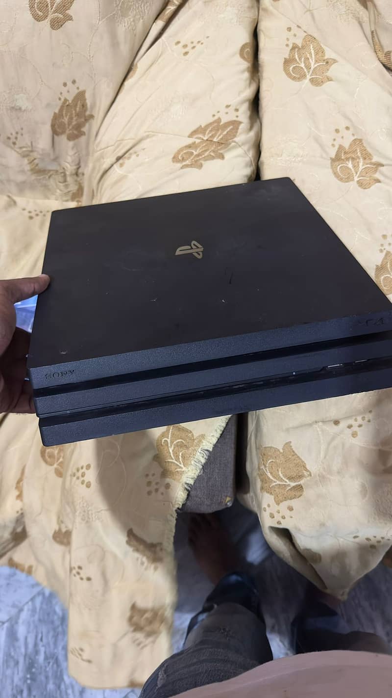 PS4 PRO 1TB Check description 3