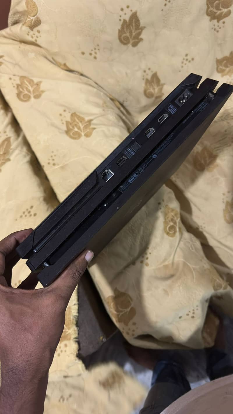 PS4 PRO 1TB Check description 4