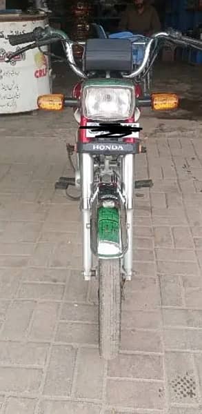 Honda CD70 Red 2