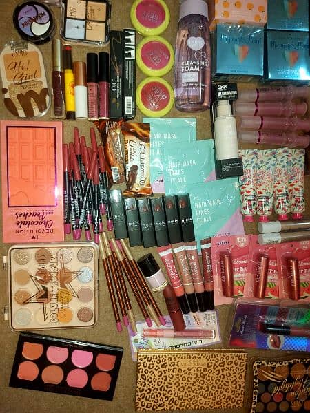 Bulk Imported Makeup / Cosmetics In Wholesale 2