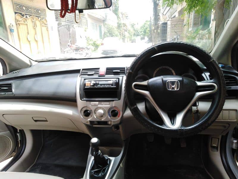 Honda City IVTEC 2014 Genuine Condition. 4