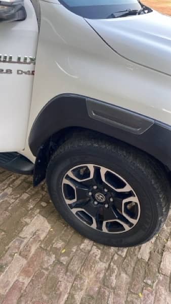 Toyota Hilux Revo 2.8 Disel 5