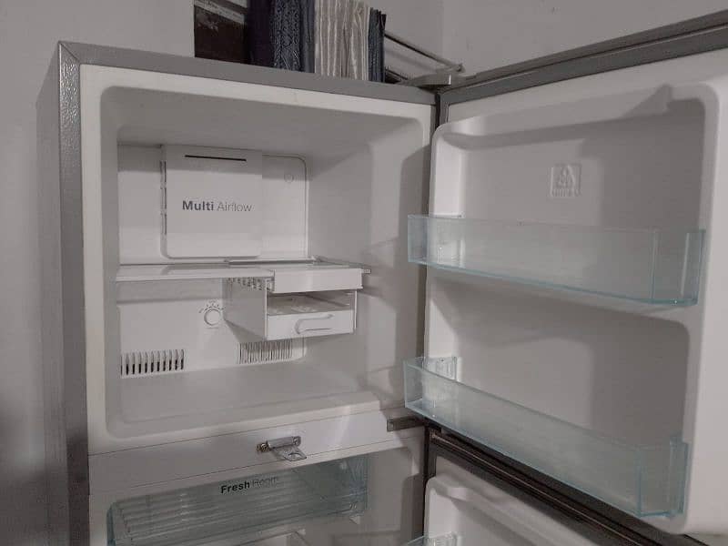 UAE Fridge for sale nikia company 13