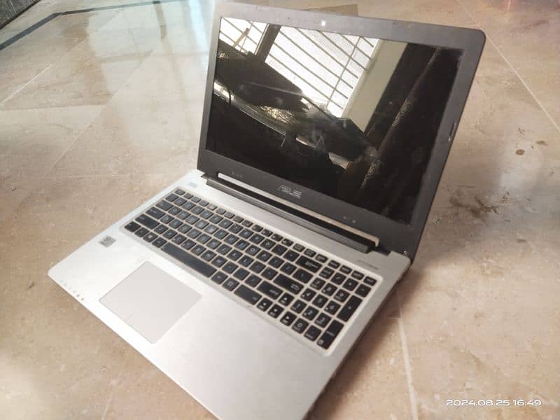 Selling Asus laptop 7