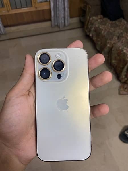 Iphone 14pro Jv gold colour water pack 1