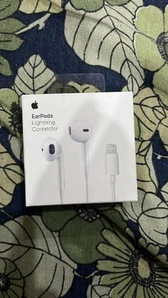 iphone handfree or earpods lightning connector box pack seal pack