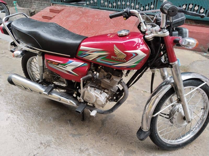 Honda cg125 2023 model Islamabad number lush condition 4