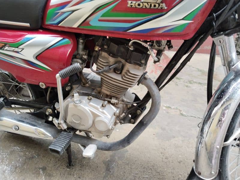 Honda cg125 2023 model Islamabad number lush condition 6