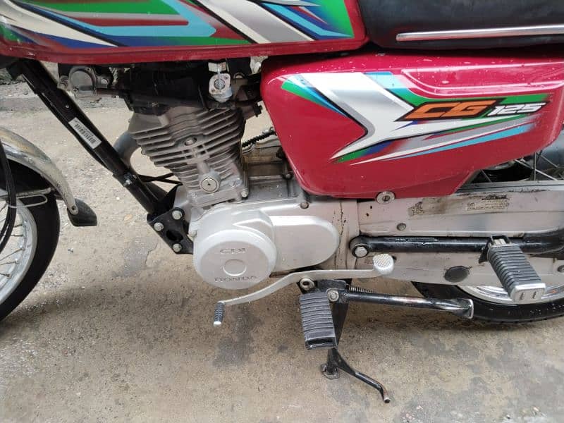 Honda cg125 2023 model Islamabad number lush condition 8