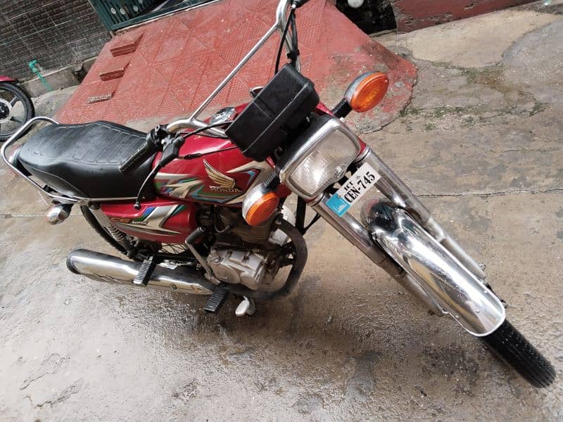 Honda cg125 2023 model Islamabad number lush condition 9