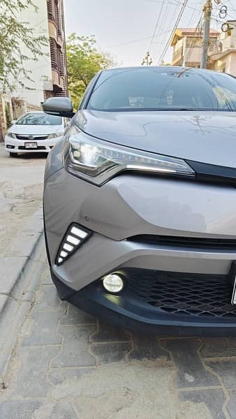 Toyota C-HR 2017 11