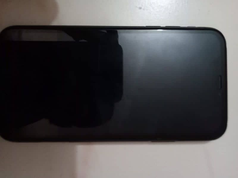 APPLE IPHONE 11 64GB 2