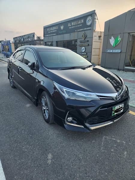 Toyota Altis Grande X 1.8 2019 4