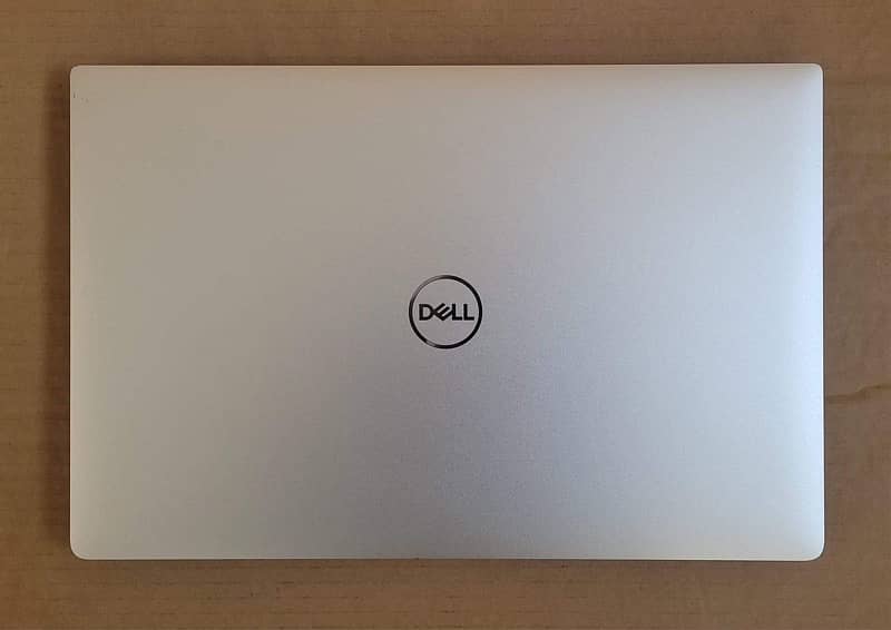 DELL XPS 15 (9550)  -CORE I7 6th Gen HQ (16/512/2gb GTX 960) 1