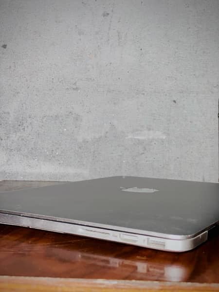 Apple Macbook Pro 2015 (best for Amazon ) 3