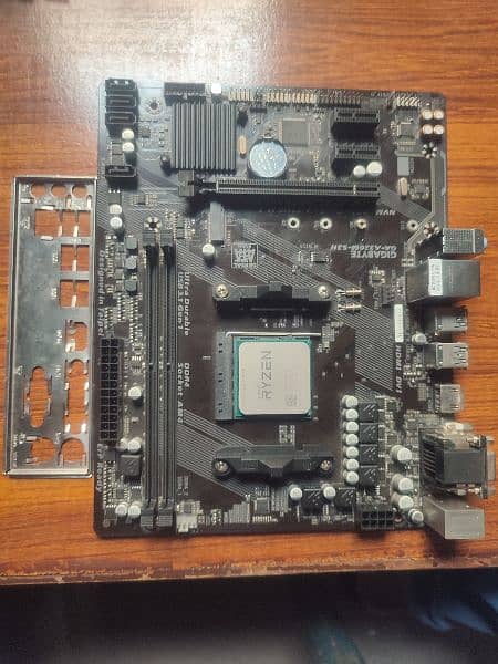 ryzen 2600 + gigabyte ga-320m S2h motherboard 0