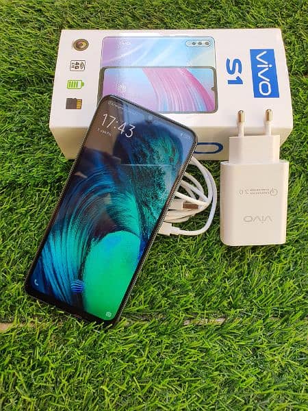 Vivo S1 8Gb 256Gb ( Display fingerprints) 4500 Mah battery 10/10 Condi 2