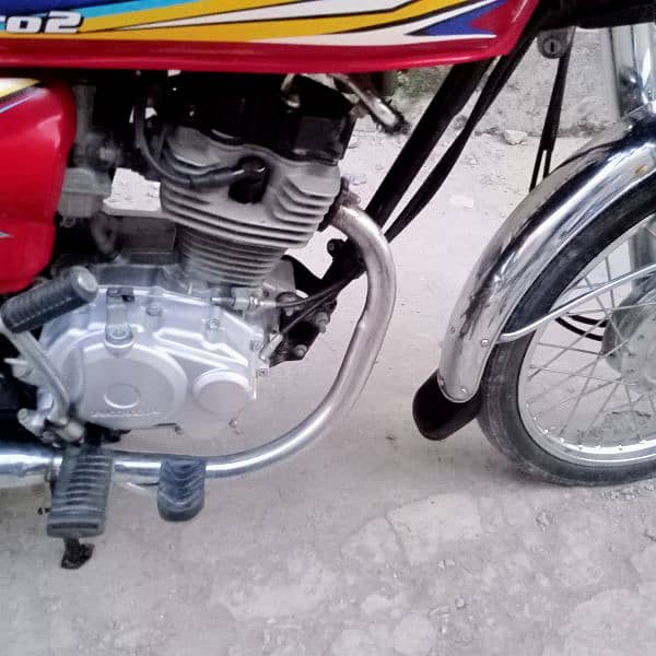 Honda 125 19 model clean condition 12