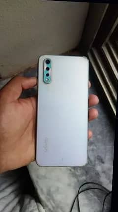 VIVO S1 WITH BOX AND CHARGER