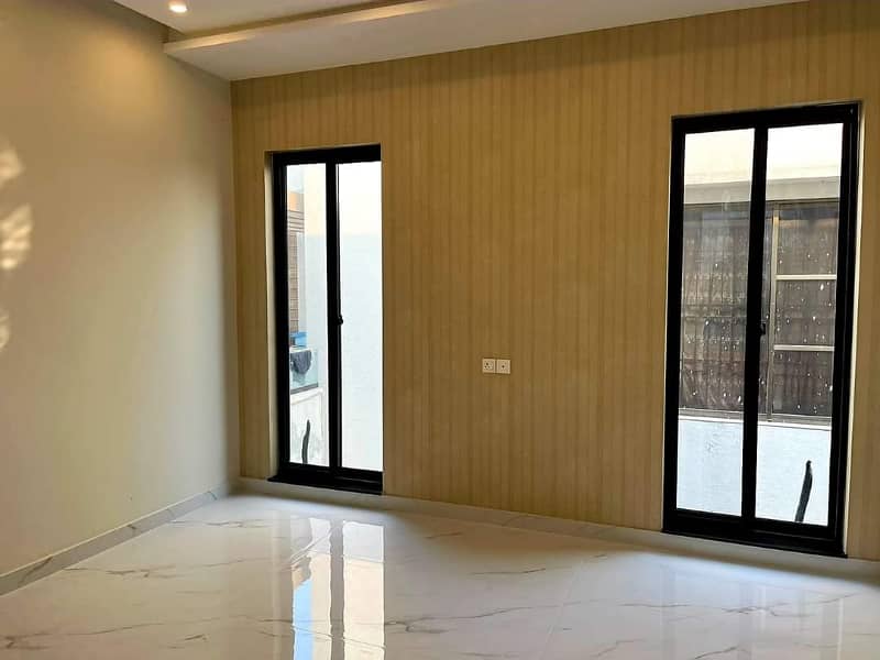 1 KANAL HOUSE For Rent In DHA EME SOCIETY LAHORE 5 Master Bedroom With Furnish AC 2 Kichan Driang Room Dining 2 TV Launch Store Powdar Washroom Servant Questar Garage Terrace Lundreye 10