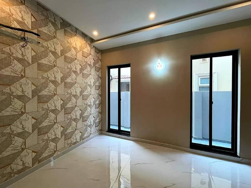 1 KANAL HOUSE For Rent In DHA EME SOCIETY LAHORE 5 Master Bedroom With Furnish AC 2 Kichan Driang Room Dining 2 TV Launch Store Powdar Washroom Servant Questar Garage Terrace Lundreye 17