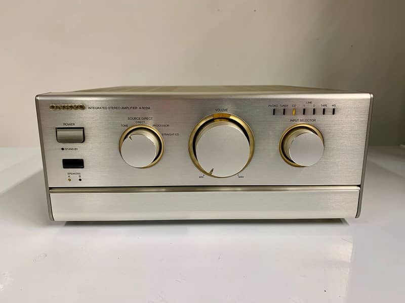 Onkyo m 922 Amplifier. . 3