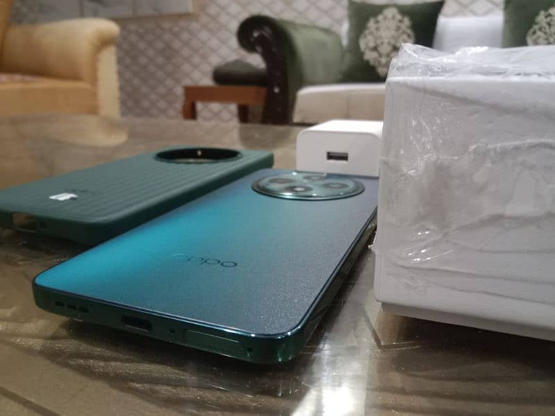 oppo Reno 12f 8/256 0