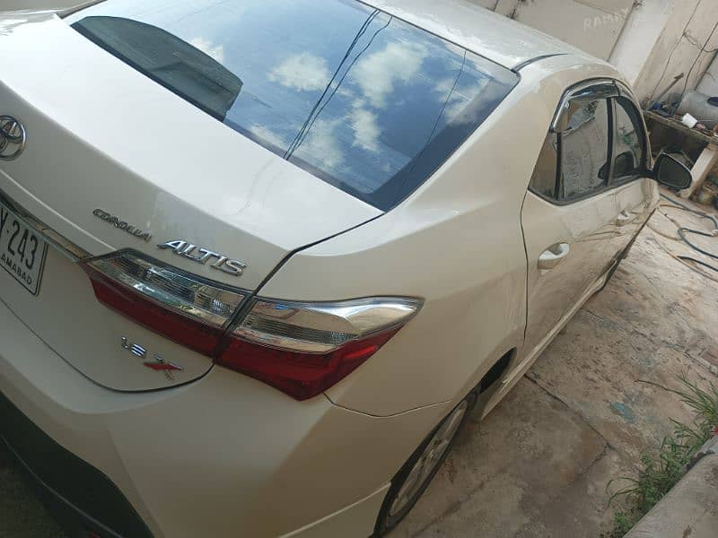 Toyota Corolla Altis 2014 4