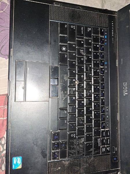 Windows 10 4 GB Ram 250 GB  SSD Core i7 7