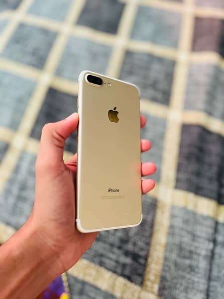 iphone 7+ 32gb PTA 4