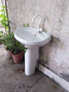 1 wash basen and 1sink for urgent sale 0