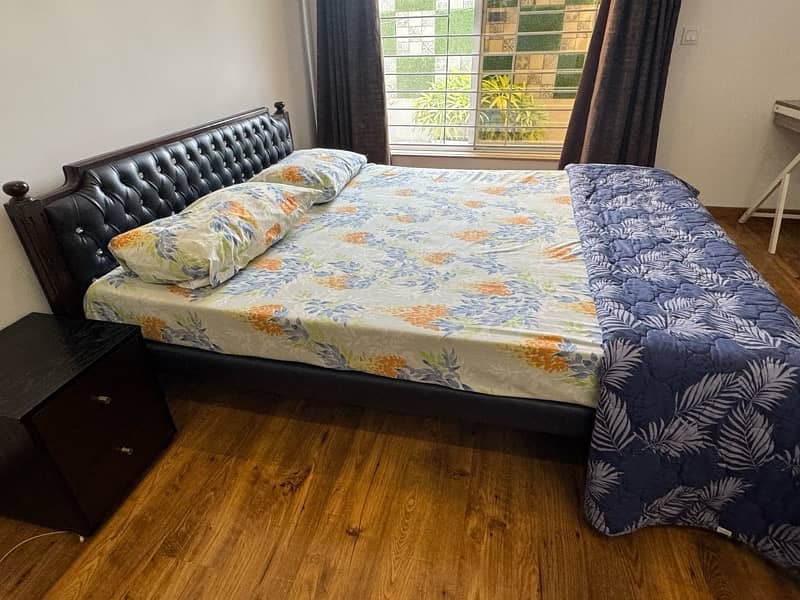 Bed for sale pure wooden 3