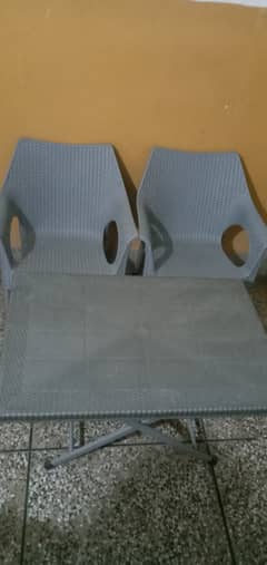 6 Chairs & 1 Table (Set) Urgent Sale