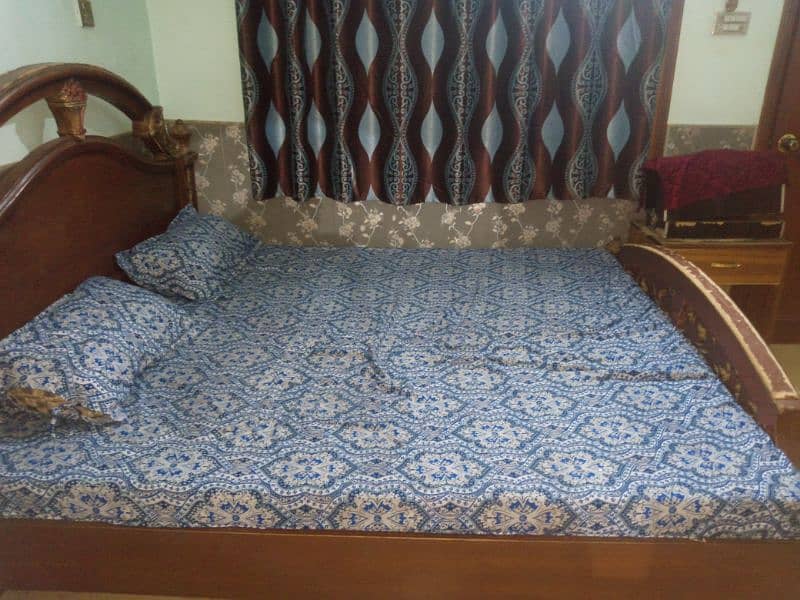 full king bed with dressing and large size mattress with two side beds 5