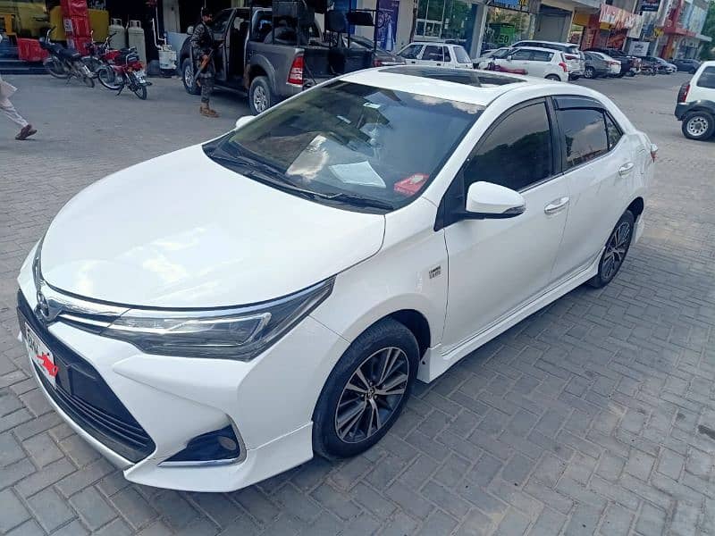 Toyota Corolla Altis Grande CVT-i 1.8 2018 Model 1