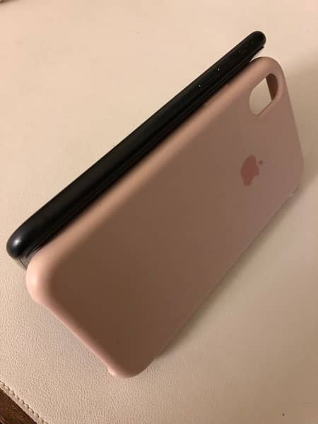 iPhone XR 1