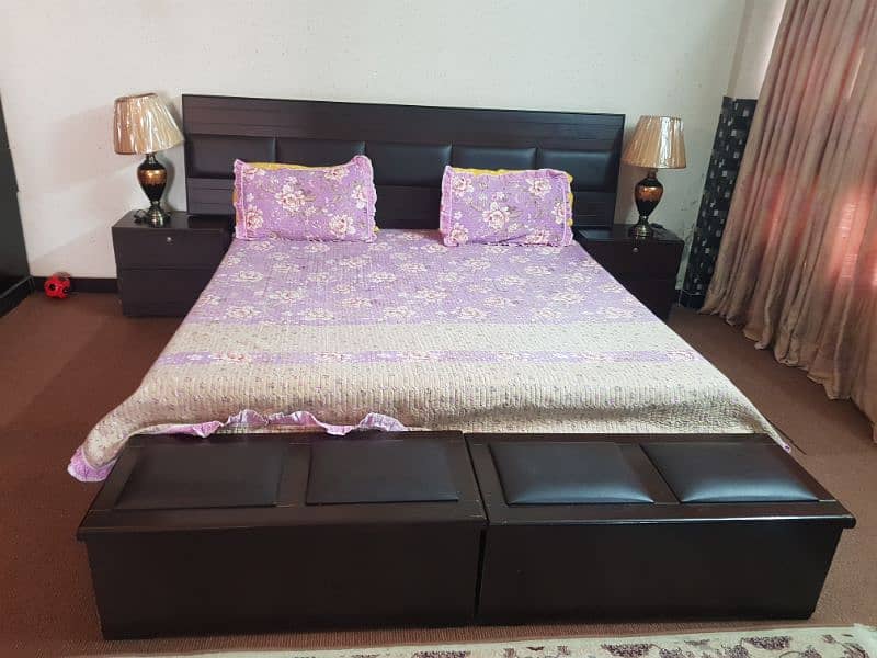 king Size bed set with Chester and Dressing table without mattress 3